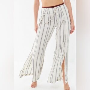Billabong Cream Wide-Leg Split-Hem Stripe Pants